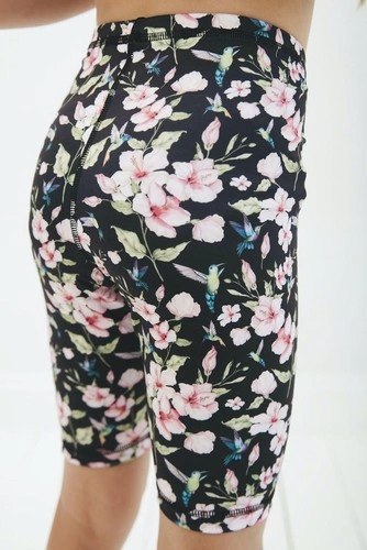 Krótkie Legginsy Dziecięce - Kolibry i Kwiaty 146-152 cm