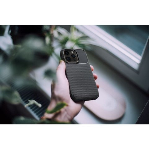 Futerał do iPhone 16 PRO Carbon Premium czarny