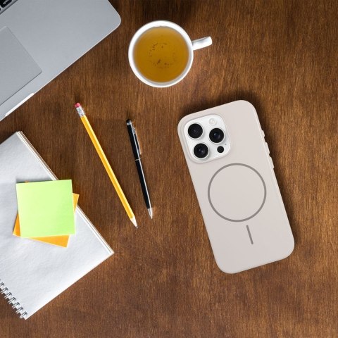 Etui na iPhone 16 PLUS Premium Glossy Mag Cover zgodny z MagSafe i Camera Control button białe