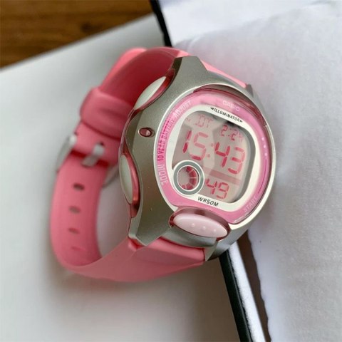 ZEGAREK DZIECIĘCY CASIO LW-200-4B (zd579f)