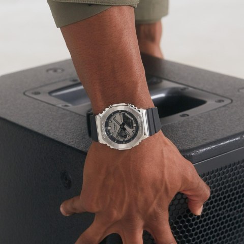 Zegarek Casio G-Shock GM-2100-1AER