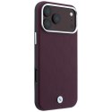 BMW futerał do IPHONE 18 Pro Max/17 Pro Max kompatybilny z MagSafe (Sign Deboss Quilted Metal Logo) burgundowy
