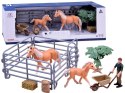 Koń i źrebie farmer zestaw malowane figurki ZA2605