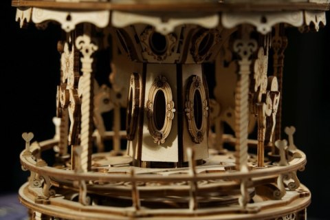 ROBOTIME Drewniane Puzzle 3D - Pozytywka Romantyczna Karuzela