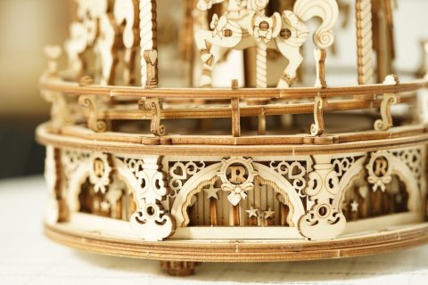 ROBOTIME Drewniane Puzzle 3D - Pozytywka Romantyczna Karuzela
