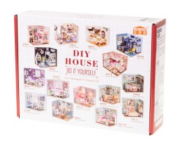 DOMEK DLA LALEK DREWNIANY POKÓJ DZIENNY MODEL DO ZŁOŻENIA LED DIY 3016