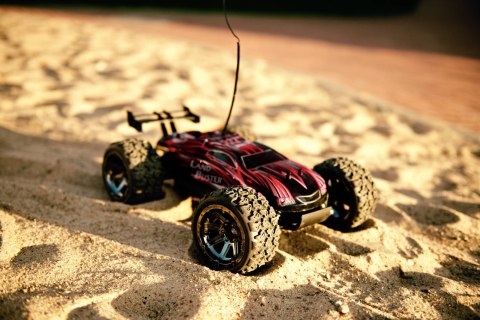 SAMOCHÓD RC NQD LAND BUSTER 4x4 USB 1:12 CZERWONY