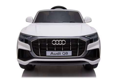 AUTO NA AKUMULATOR AUDI Q8 JJ2066 BIAŁY