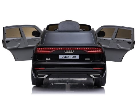 AUTO NA AKUMULATOR AUDI Q8 JJ2066 CZARNY