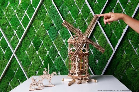 Wieża-Młyn Wiatrowy Model mechaniczny do składania