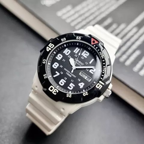 ZEGAREK MĘSKI CASIO MRW-200HC-7BVDF 10 Bar (zd174c)