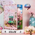 Tonecheer Składany Drewniany Model 3D LED - Book Nook Sakura's Travel