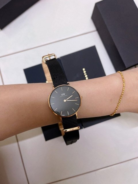 ZEGAREK DAMSKI DANIEL WELLINGTON DW00100247 - Classic Petite Cornwall 28 + BOX